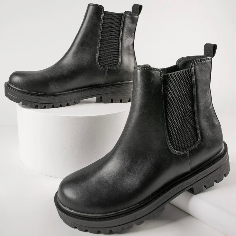 Black boots
